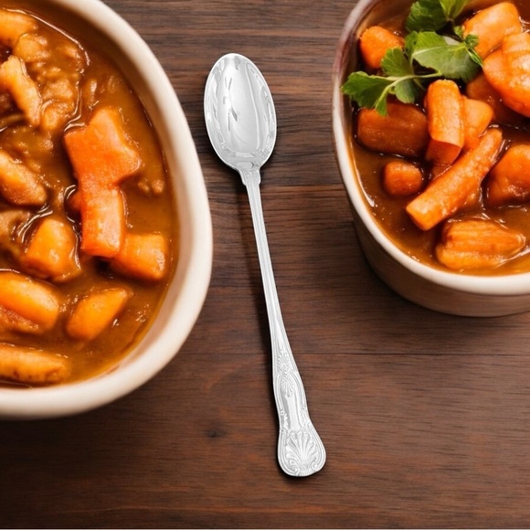 Vintage Unbranded Kings pattern Serving Spaghetti and Spoon Set Made in Italy - Picture 5 of 16